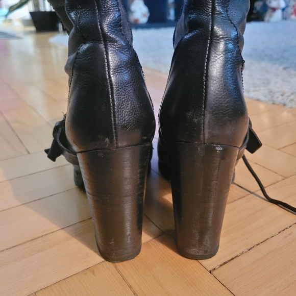 Italian Leather booties - Picture 6 of 6